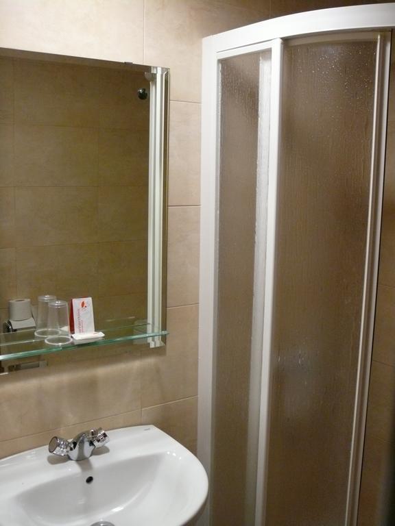 Hostal Navasfrias Salamanca Zimmer foto